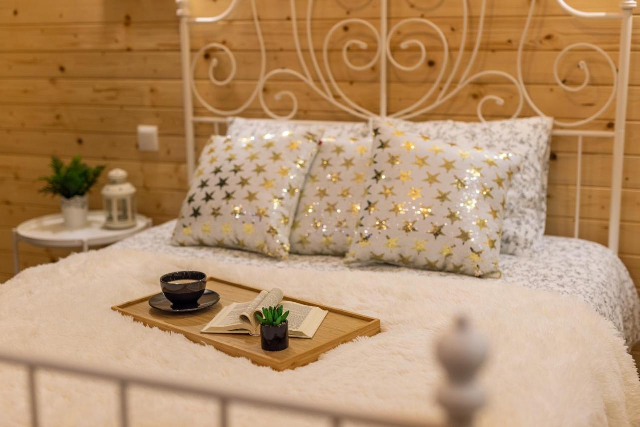 Villa Kasztelan Apartamenty 우스트르치키 돌네 외부 사진