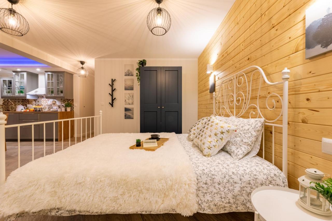 Villa Kasztelan Apartamenty 우스트르치키 돌네 외부 사진