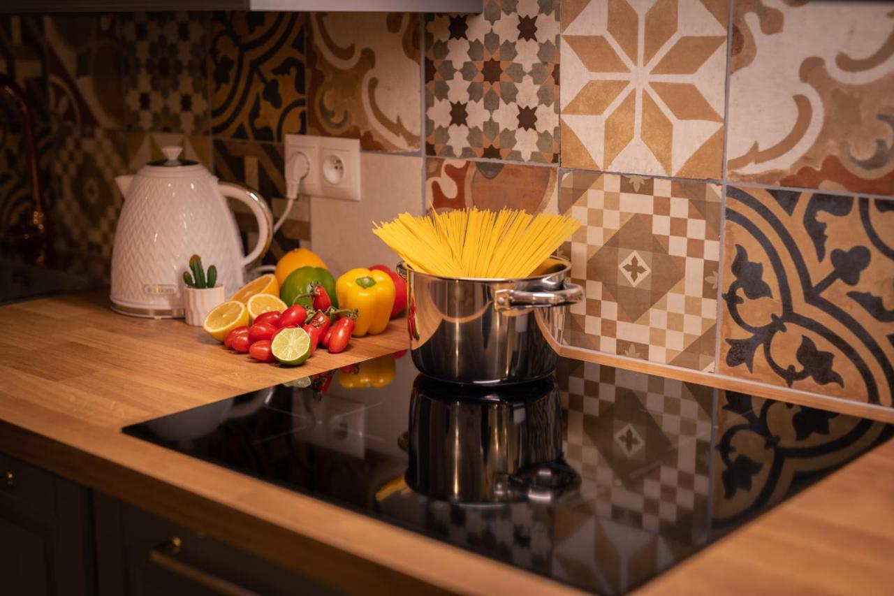 Villa Kasztelan Apartamenty 우스트르치키 돌네 외부 사진