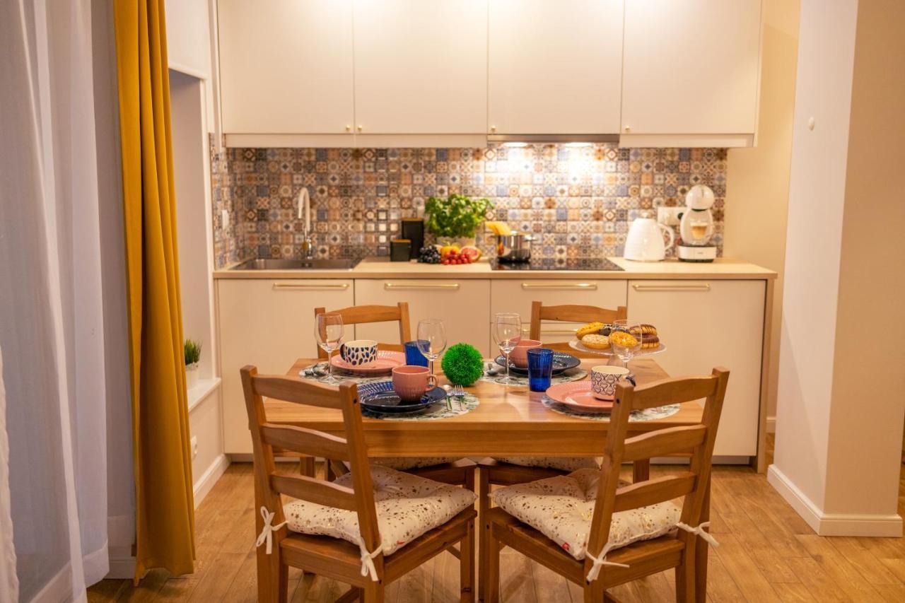 Villa Kasztelan Apartamenty 우스트르치키 돌네 외부 사진
