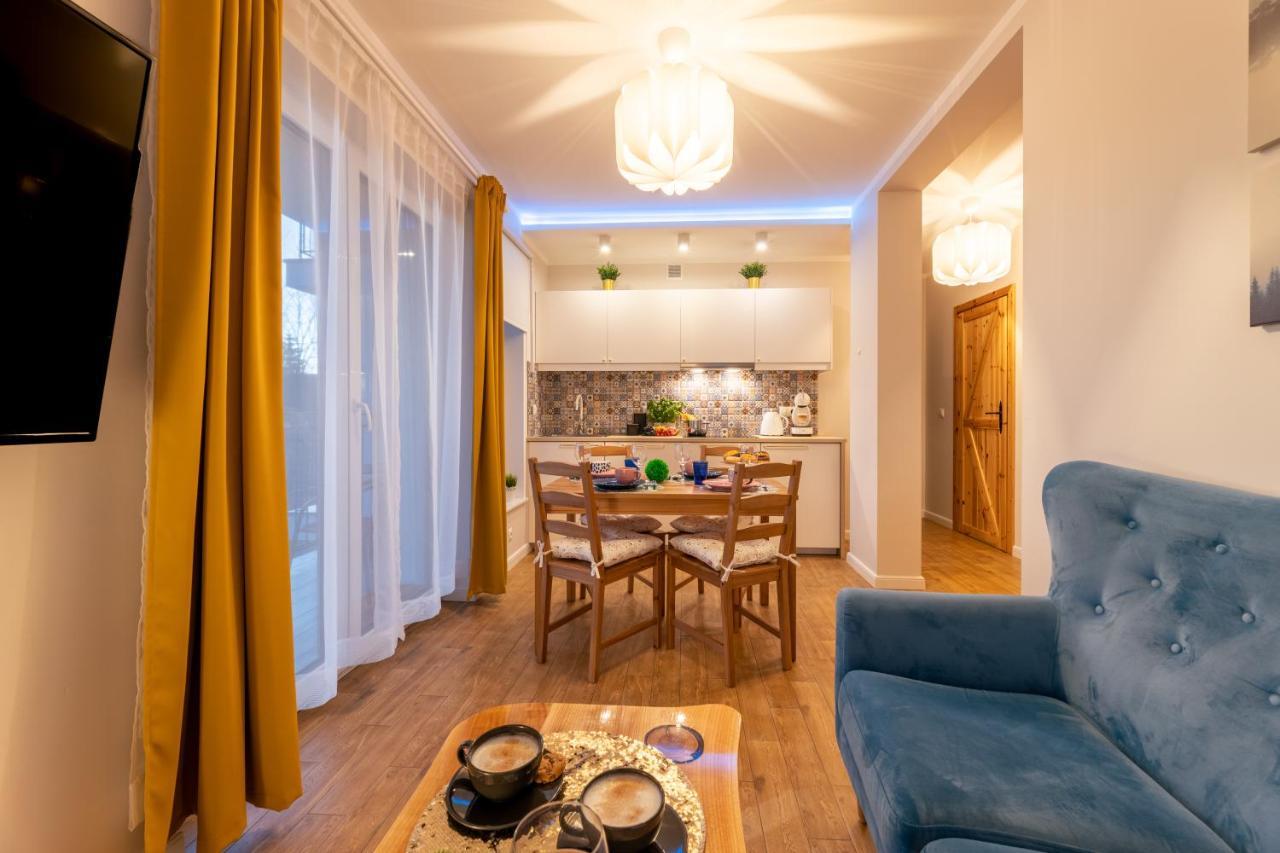 Villa Kasztelan Apartamenty 우스트르치키 돌네 외부 사진