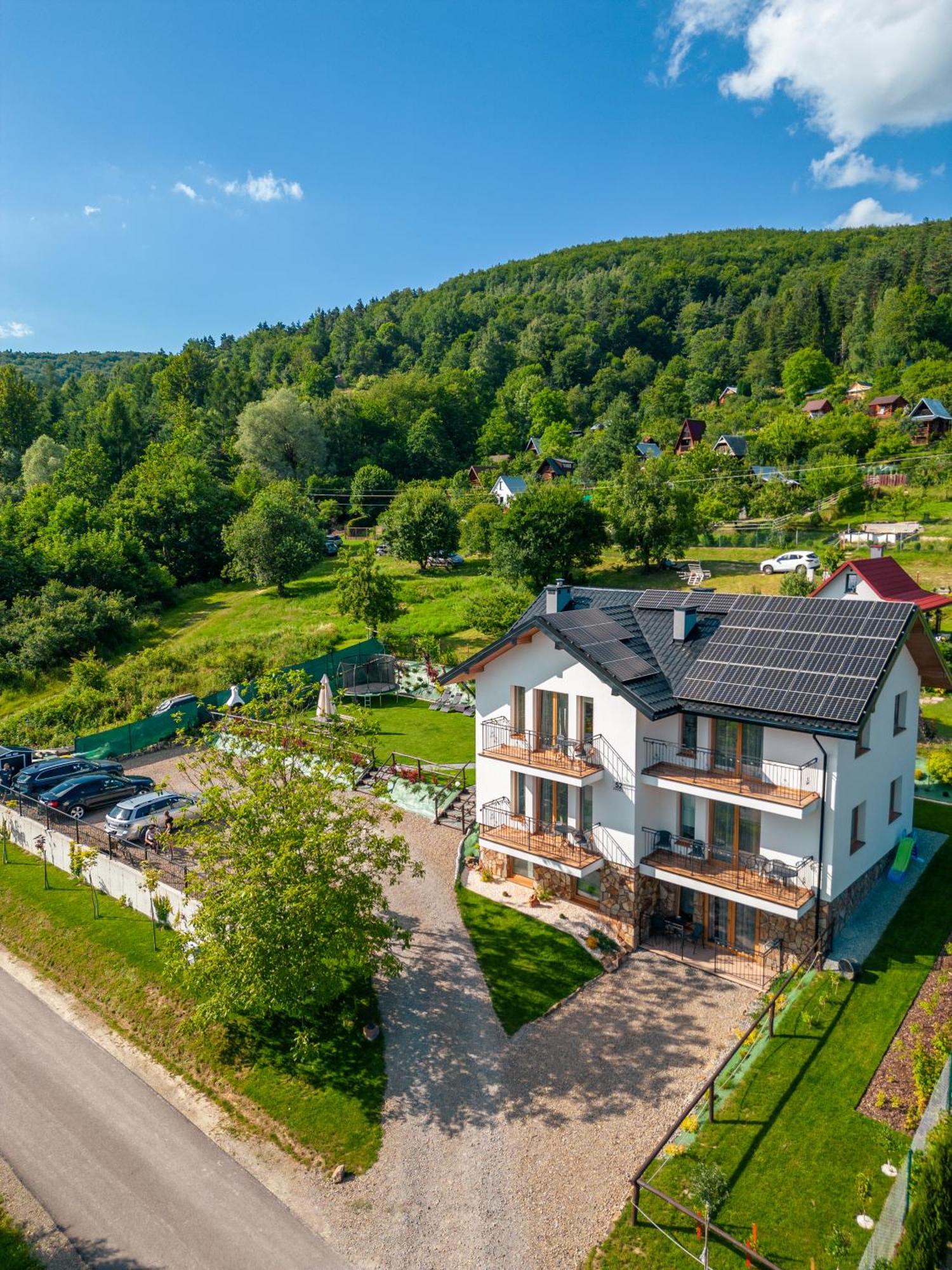 Villa Kasztelan Apartamenty 우스트르치키 돌네 외부 사진